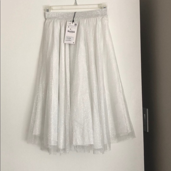 Zara Dresses & Skirts - Tulle Sparkle skirt !